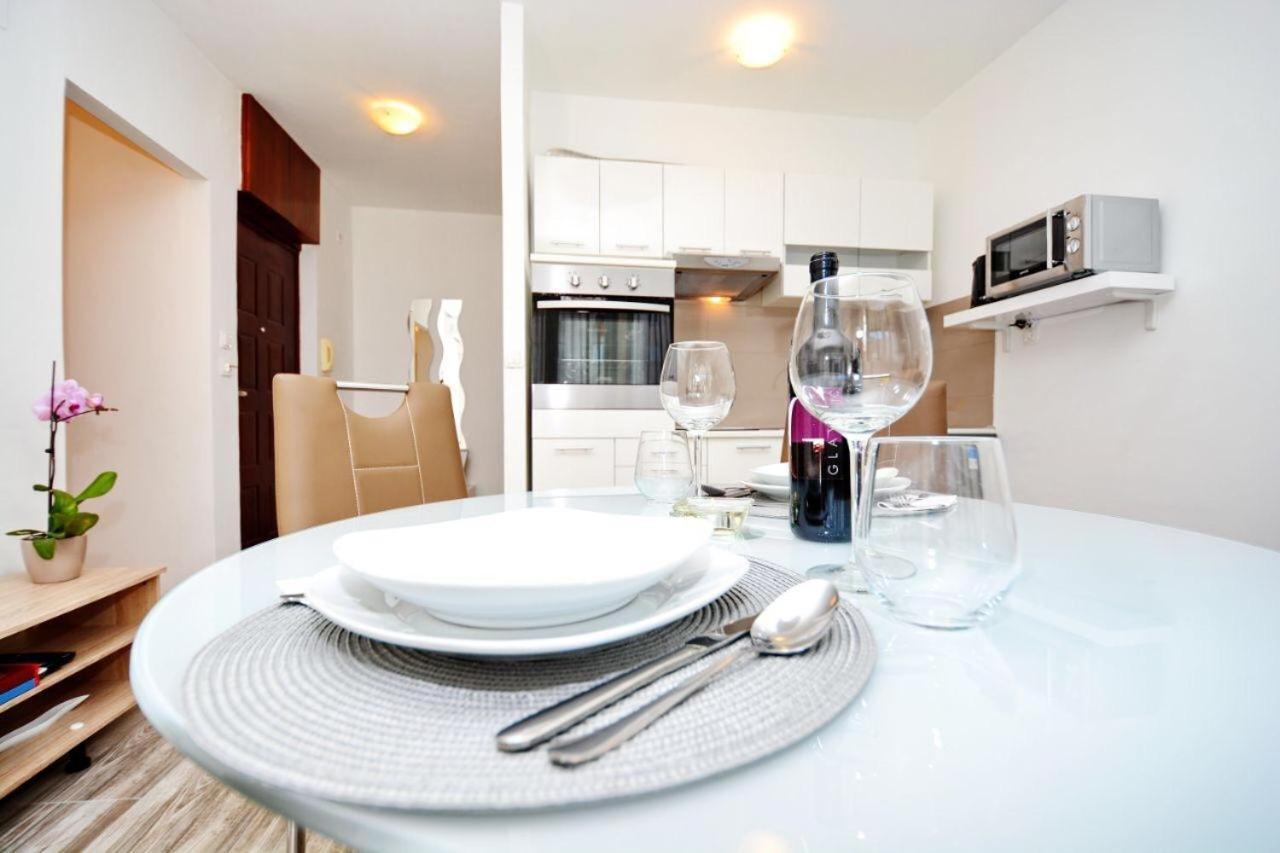 Apartment T&L Zadar Buitenkant foto